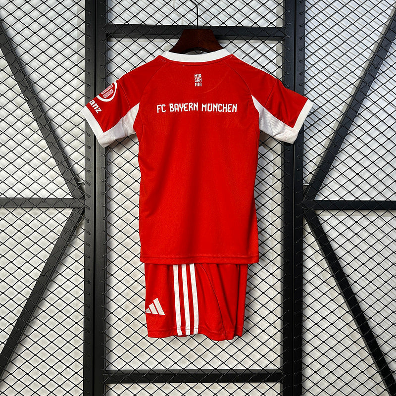 25/26 Ensemble Enfant Bayern Munich Domicile