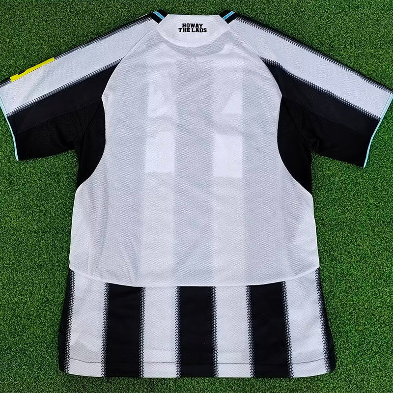 Newcastle Domicile 25/26 version Fan