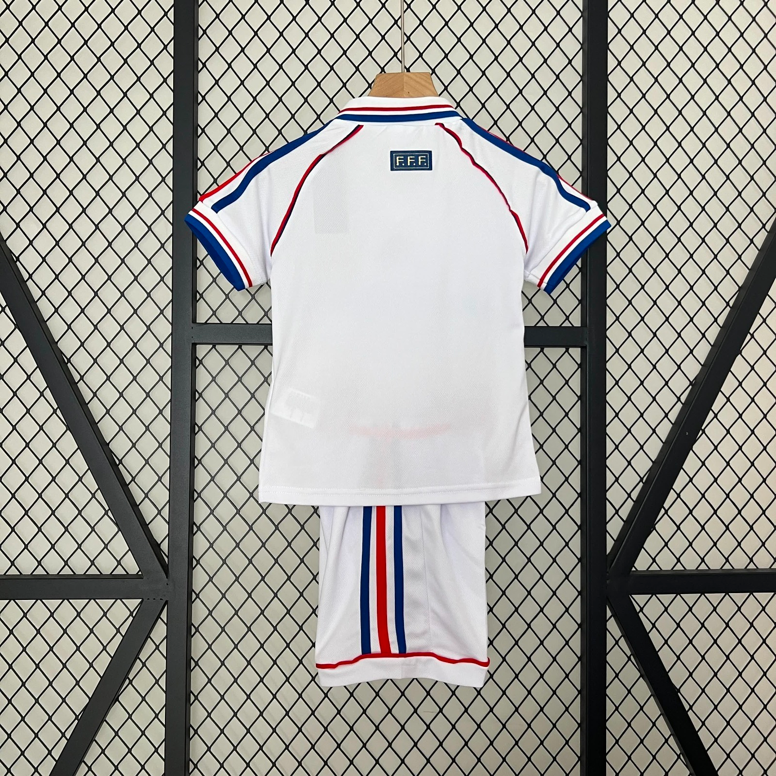 1998/1999 Ensemble Enfant France Rétro